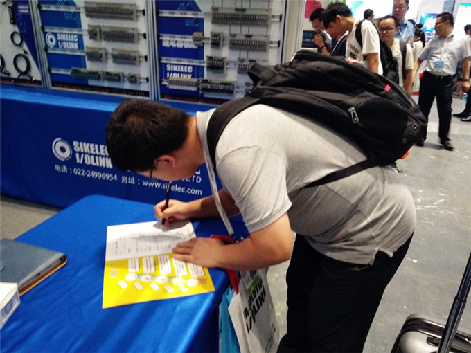 1578972301211845.jpg 1-1FG1092152F5.jpg